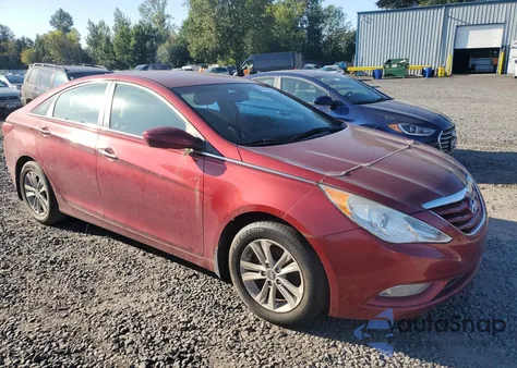 2013 Hyundai Sonata Gls z USA, uszkodzony, nr VIN 5NPEB4AC8DH523663